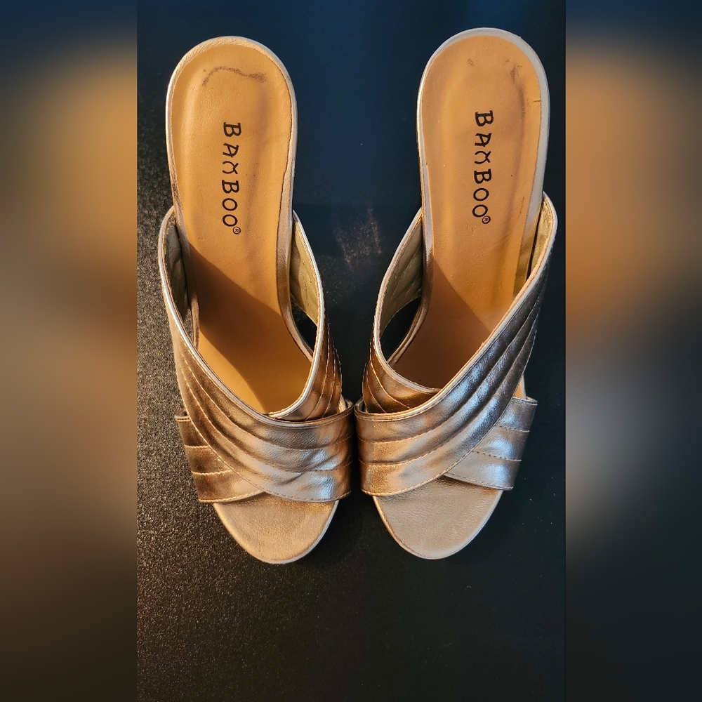 Vintage Women's Gold Heeled Sandals